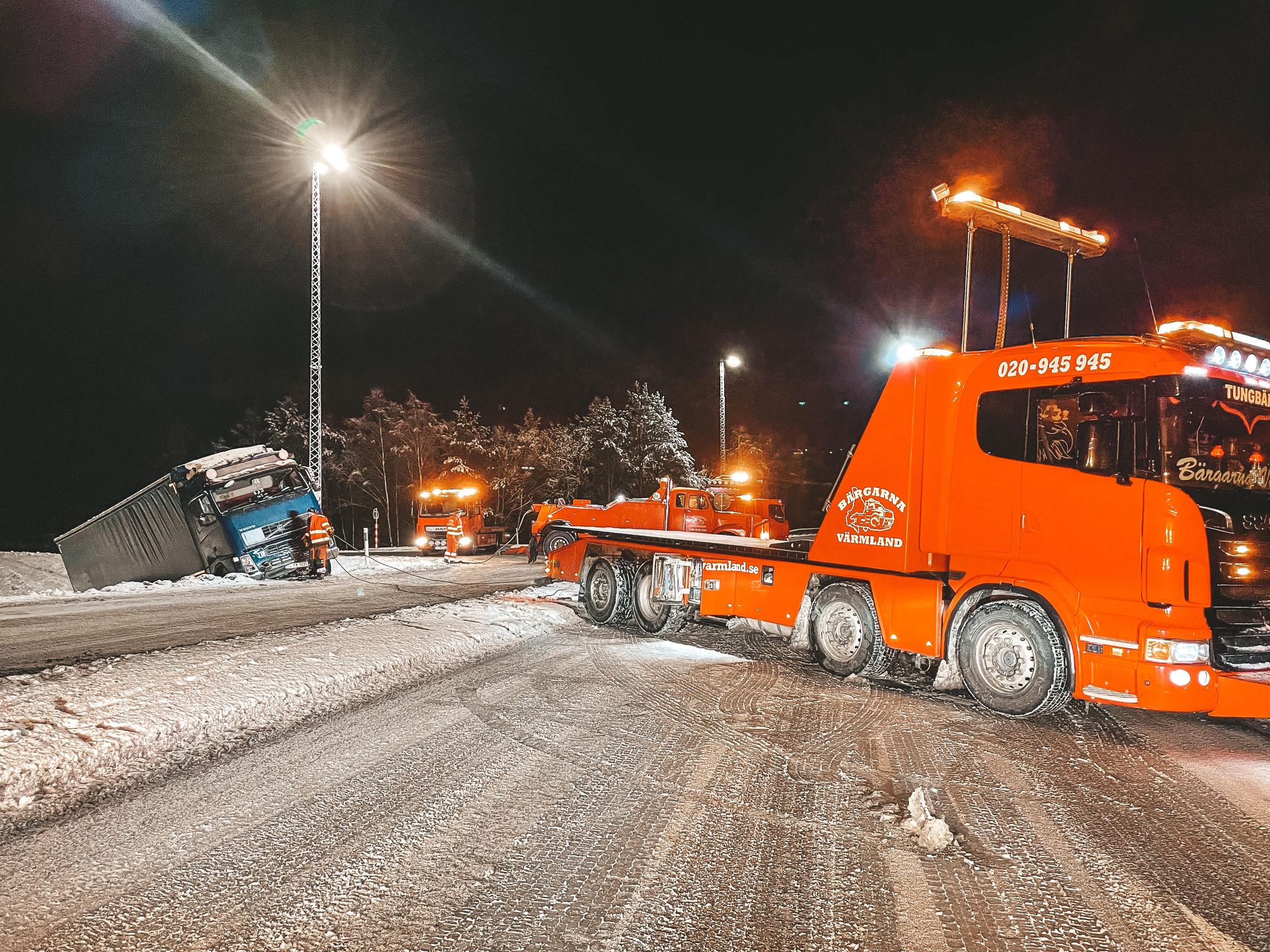 Bärgarna Värmland agerar roadservice som servicebil för lastbil